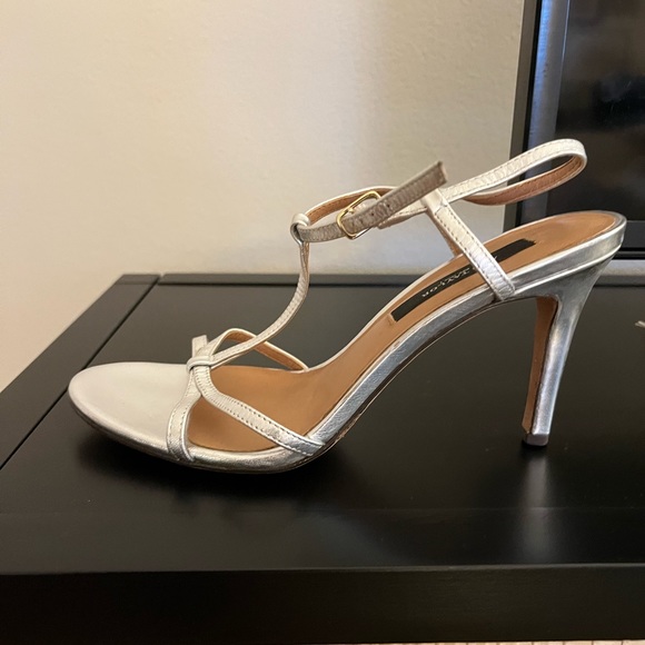 Ann Taylor | silver strappy sandal | size 6.5 - Picture 1 of 3